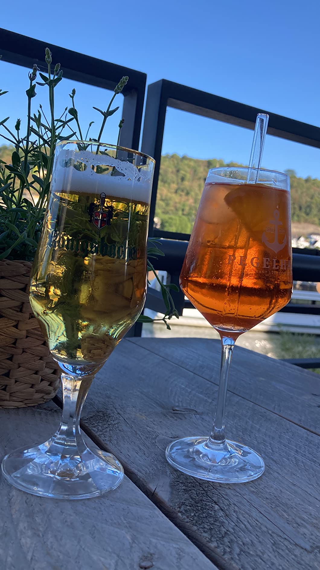 Schwächer hier